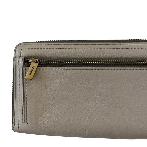 Fossil 100% Leather Zip Around Large Accordion Wallet Wristlet in Light Gray - Picture 6 of 11